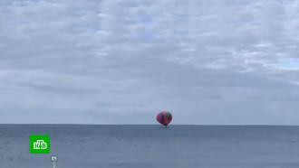 Воздушный шар с людьми упал в море в Сочи