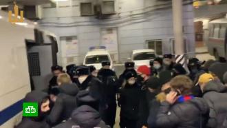 Десятки фанатов ЦСКА задержали в Москве после матча с «Зенитом»