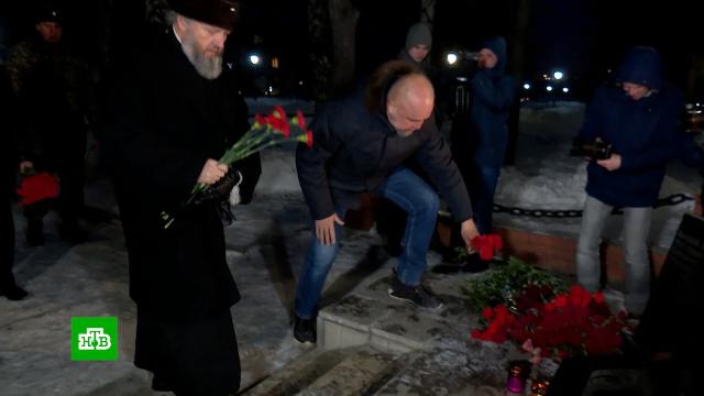 Девять дней после трагедии: в Кузбассе прошли траурные церемонии в память о погибших на «Листвяжной».Кузбасс, аварии на шахтах, траур.НТВ.Ru: новости, видео, программы телеканала НТВ