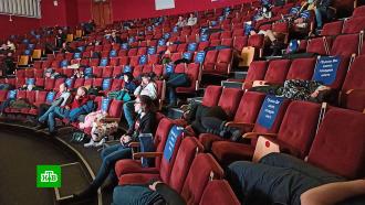 Жителям Норильска пришлось ночевать в кинотеатре <nobr>из-за</nobr> метели