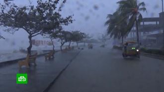 Мощный тайфун обрушился на Филиппины: есть погибшие
