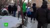 Петербуржцы выстроились в очереди перед поликлиниками