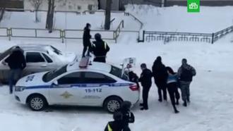 В Среднеуральске задержали мужчину, стрелявшего по прохожим из окна
