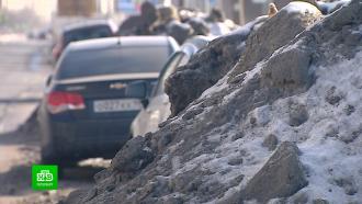 Петербуржцы нарушают правила парковки из-за плохо убранных от снега улиц