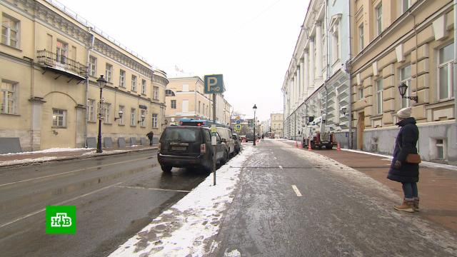 К июлю в столице появится 300 новых парковочных мест для местных жителей.Москва, автомобили, парковка.НТВ.Ru: новости, видео, программы телеканала НТВ
