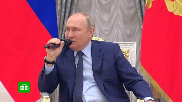 Путин раскритиковал создающих «чернуху» блогеров.Интернет, Путин, блогосфера, санкции.НТВ.Ru: новости, видео, программы телеканала НТВ