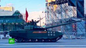 На Красной площади началась ночная тренировка пеших расчетов и военной техники