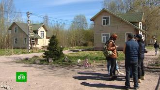 Мирная жизнь на новом месте: переселенцы из Донецка обживаются в пригороде Петербурга