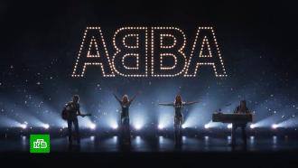 Первый концерт за 40 лет: молодые «аббатары» заменили на сцене участников группы ABBA