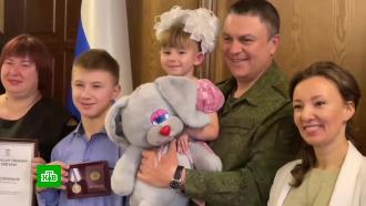 В Луганске наградили подростка, спасшего жизнь другу