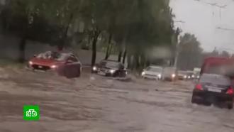 Улицы Брянска превратились в бурные реки после проливных дождей