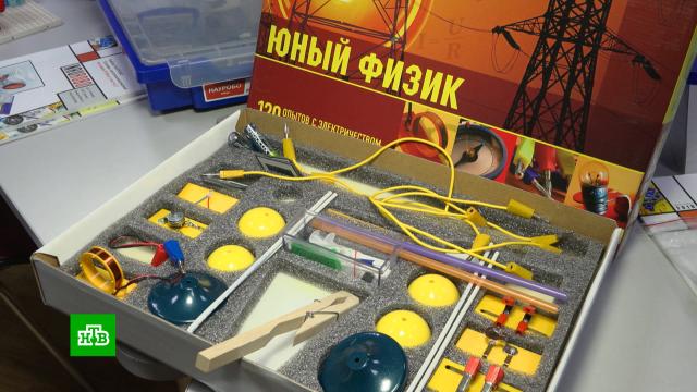Сенсорные парты и роботы-конструкторы: в технополисе «Москва» создают умные игрушки