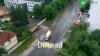 Велосипедист попал под колеса грузовика на западе Москвы: видео