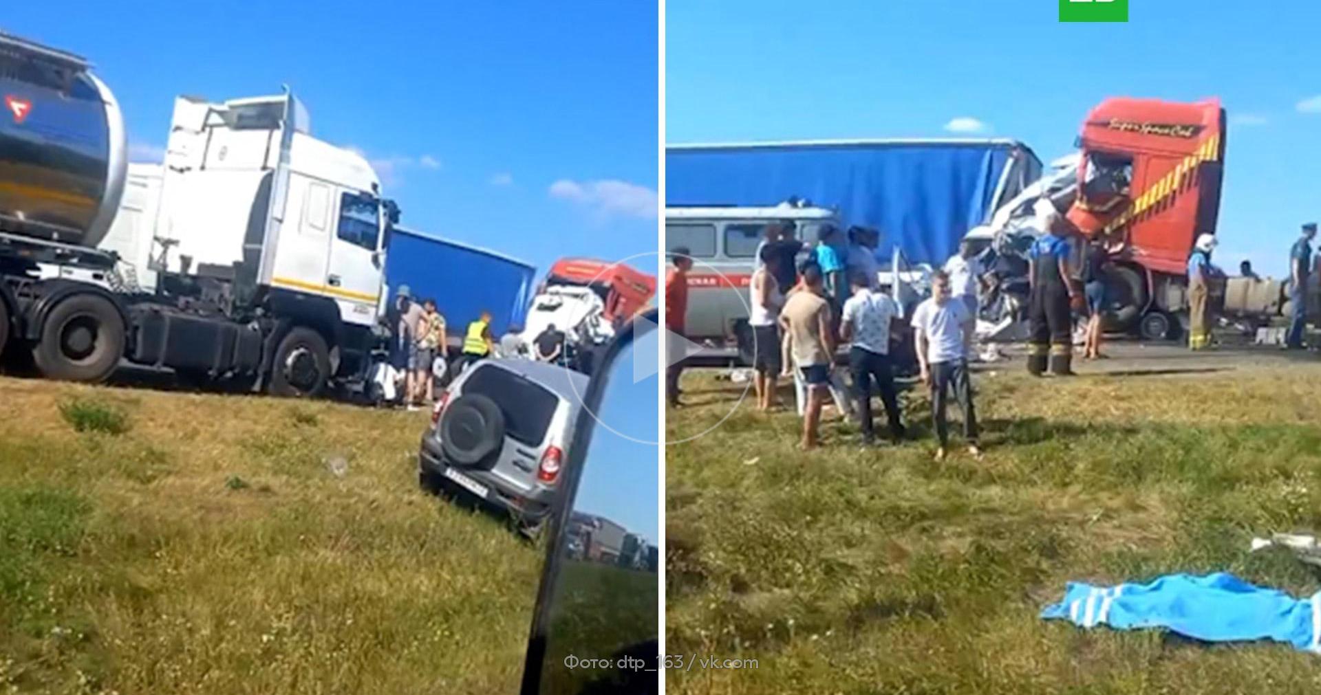Фуры смяли пассажирский микроавтобус в Ульяновской области: видео // НТВ.Ru