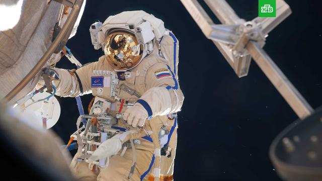 Космонавты Артемьев и Матвеев вышли за пределы МКС для работы с манипулятором.МКС, Роскосмос, космонавтика, космос.НТВ.Ru: новости, видео, программы телеканала НТВ