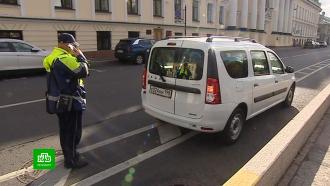 Петербуржцам напомнили о запрете парковаться на велодорожках