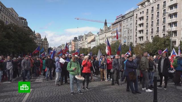 Тысячи чехов протестуют в Праге против роста цен.Чехия, митинги и протесты, тарифы и цены.НТВ.Ru: новости, видео, программы телеканала НТВ