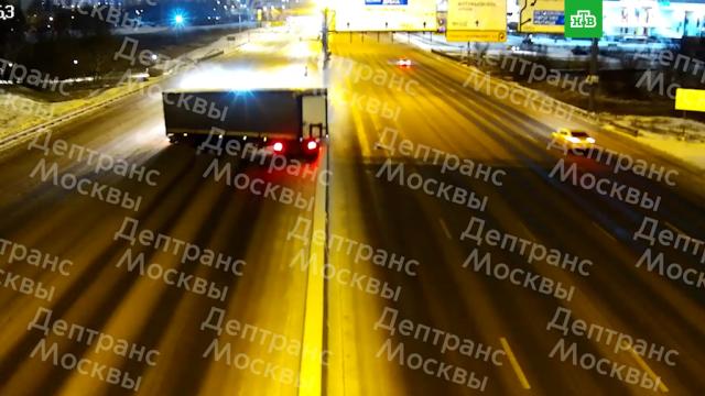 Два грузовика столкнулись на МКАД.ДТП, МКАД, Москва, грузовики.НТВ.Ru: новости, видео, программы телеканала НТВ