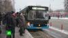 Больше 200 автобусов КМ курсируют между закрытыми станциями метро в Москве