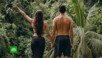 Власти Бали обещают не наказывать неженатых туристов за секс