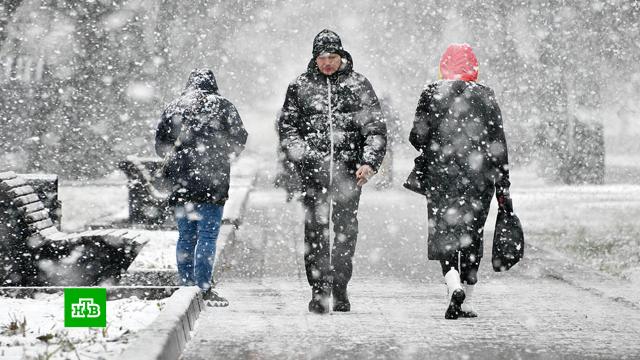 В Москве за сутки выпала четверть месячной нормы осадков.Москва, зима, погода, прогноз погоды, снег.НТВ.Ru: новости, видео, программы телеканала НТВ