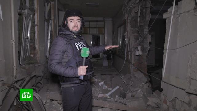 Кабинеты врачей под завалами: очевидцы рассказали о новом обстреле больницы в Донецке