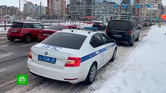 Пьяный водитель на Maybach пытался подкупить полицейских.ГИБДД, Санкт-Петербург, пьяные.НТВ.Ru: новости, видео, программы телеканала НТВ